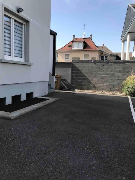 Appartement Des 3 Pays. 2 Mn De Bale+ Free Parking Saint-Louis  Luaran gambar